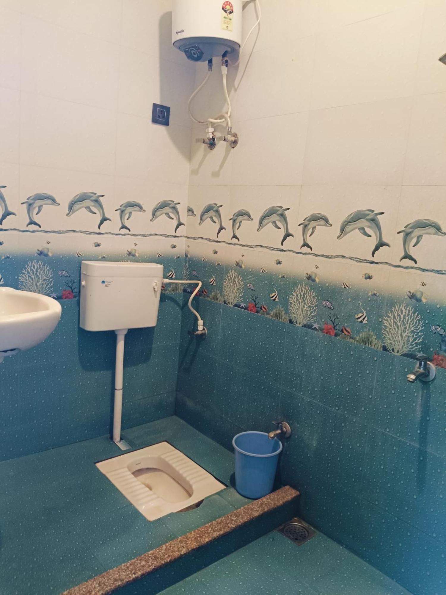 Jai Hanuman Guest House Palsana  المظهر الخارجي الصورة