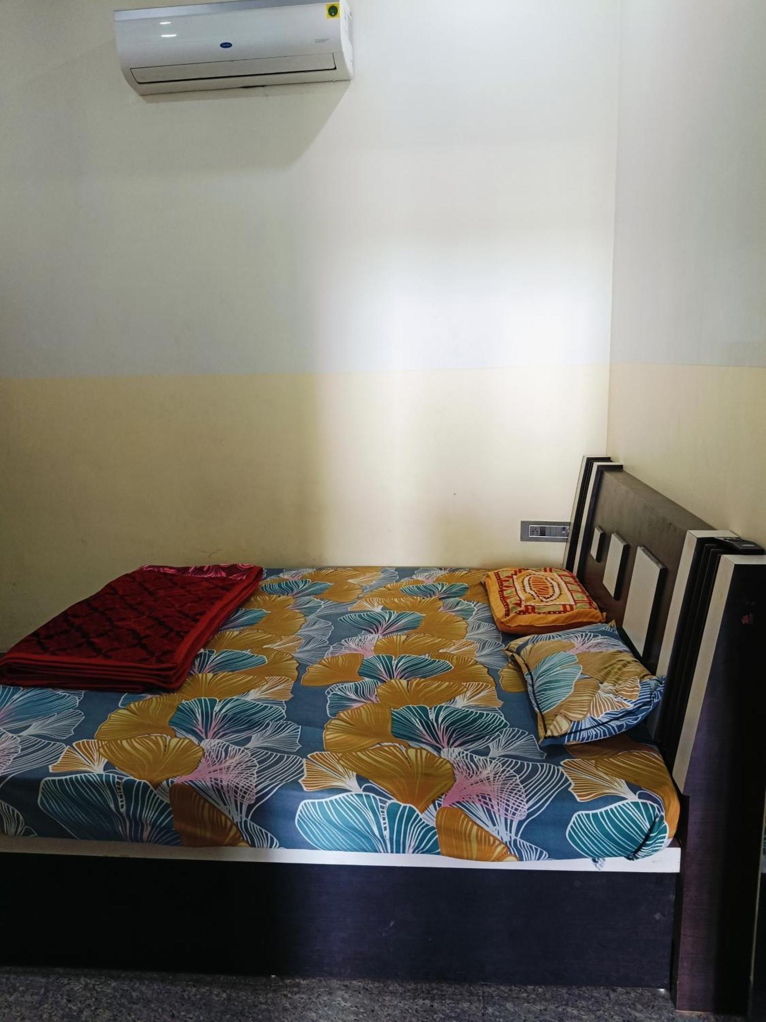 Jai Hanuman Guest House Palsana  المظهر الخارجي الصورة
