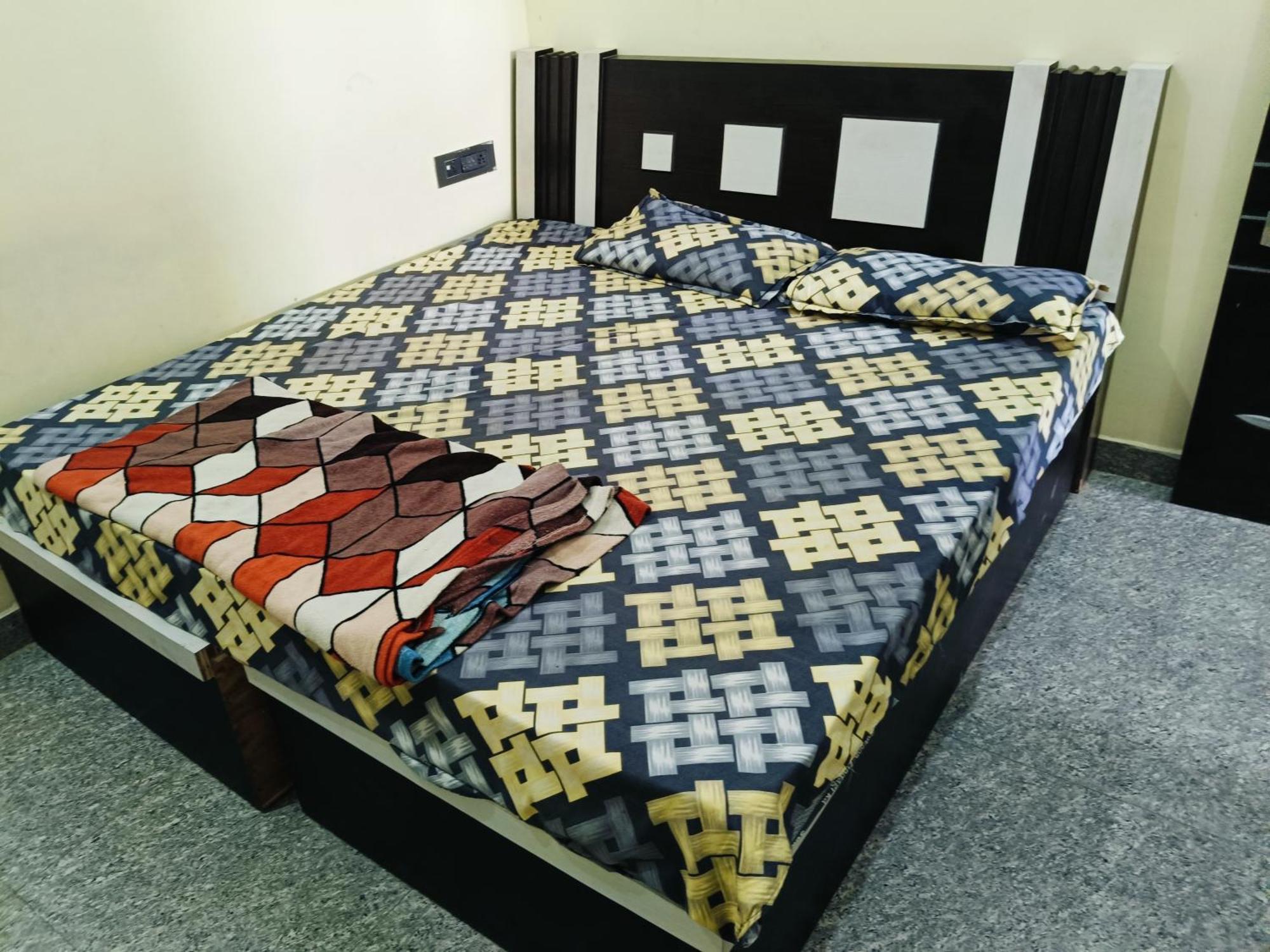 Jai Hanuman Guest House Palsana  المظهر الخارجي الصورة