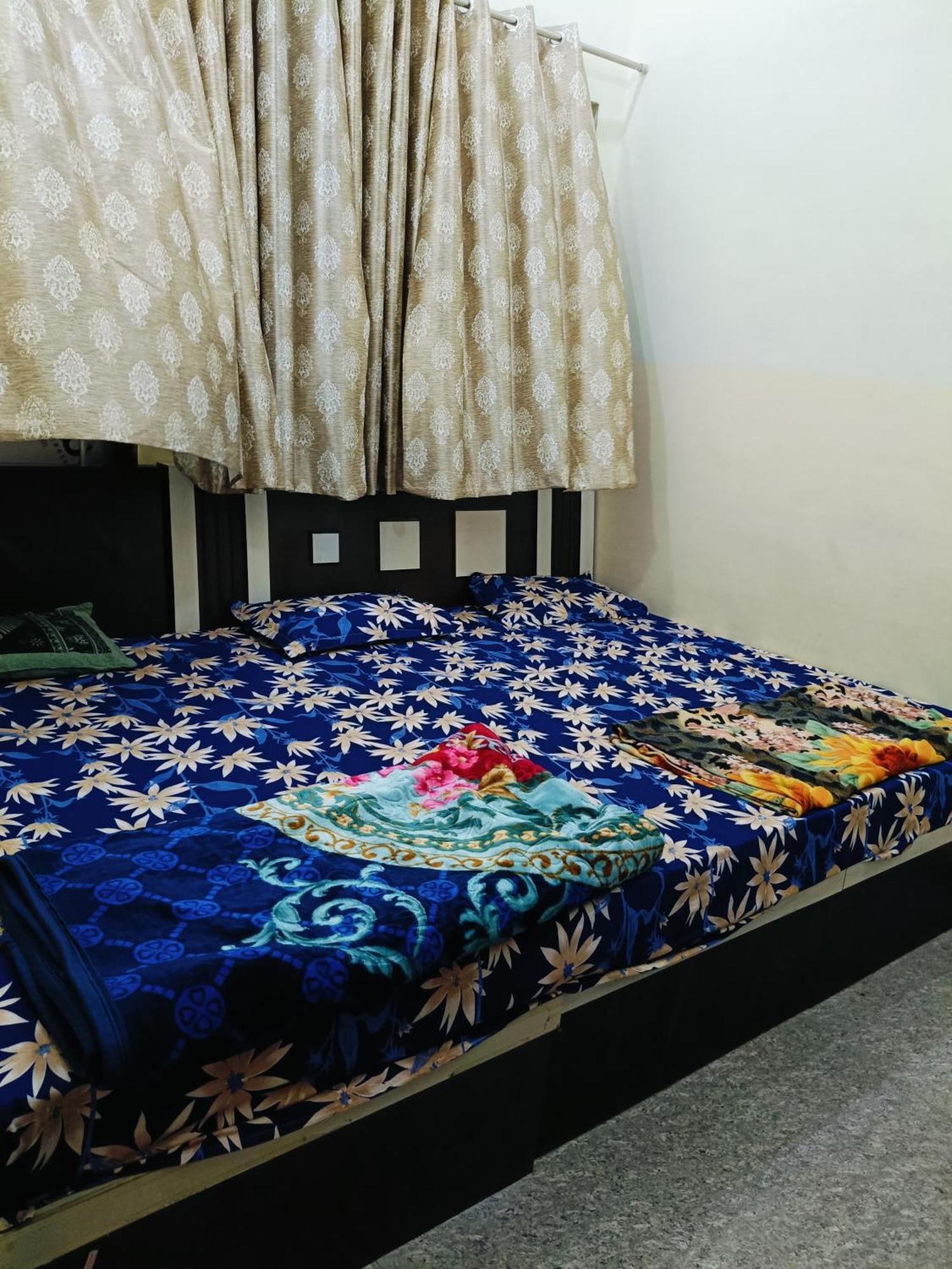 Jai Hanuman Guest House Palsana  المظهر الخارجي الصورة