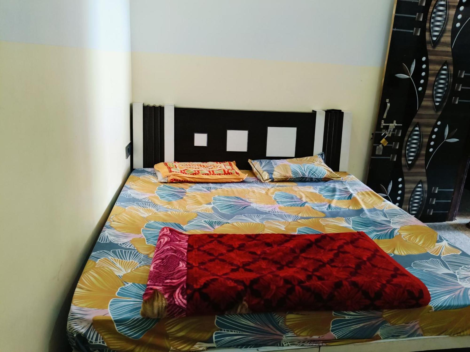 Jai Hanuman Guest House Palsana  المظهر الخارجي الصورة